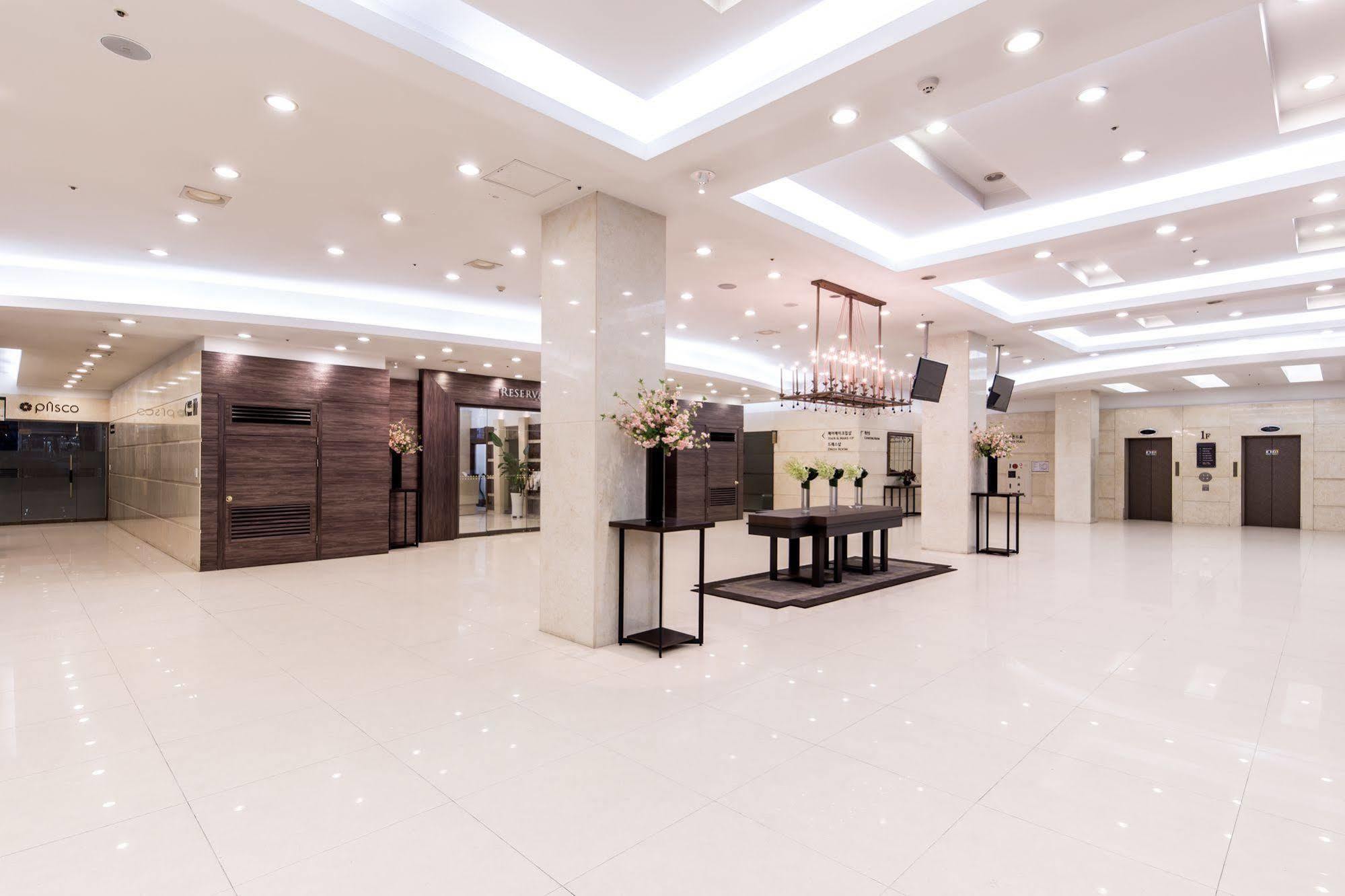 New Hilltop Hotel Seul Exterior foto